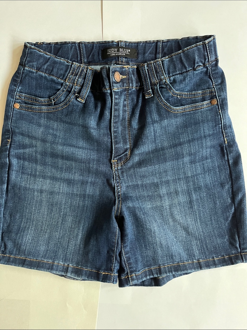 Judy Blue Medium Blue High-Rise Denim Shorts stretchy woman’s elastic waist